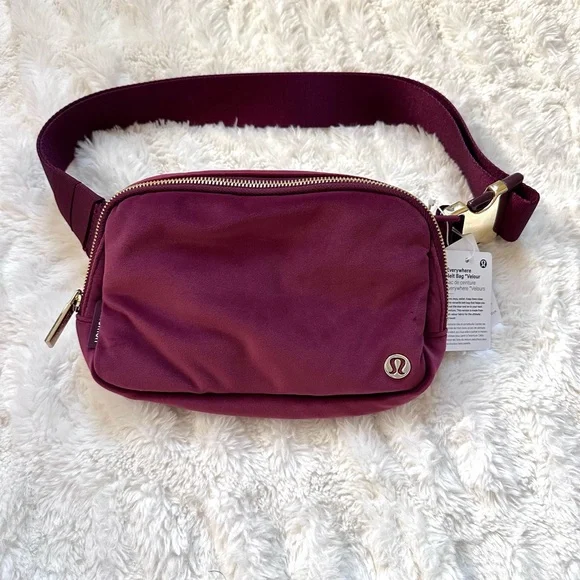 go getter bag lululemon NWT Lululemon City Essential Go Getter Women Bag 2.0 25L Black   conSHINEment